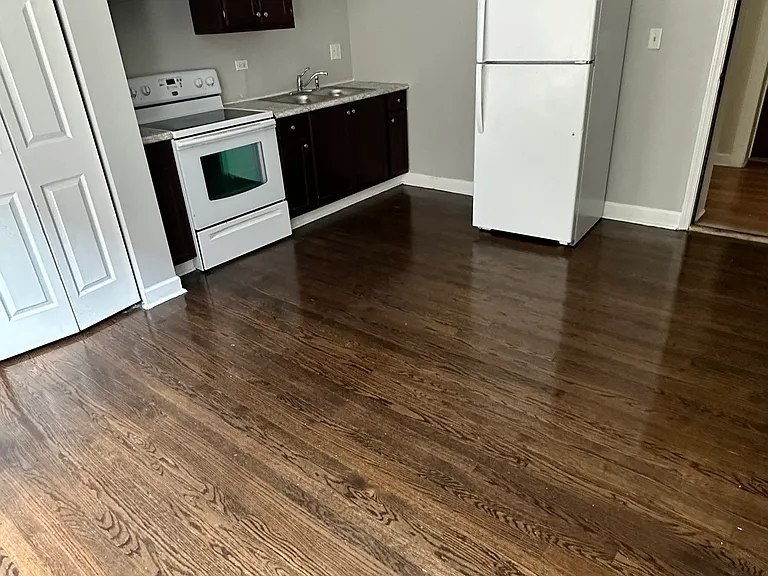 1506 E 67th St #208 — Photo 2