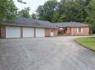 6260 Conley Rd, Concord Township, OH 44077