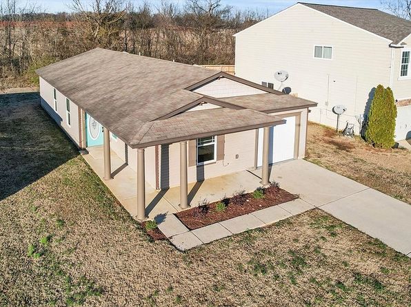 341 Mertle Dr NE