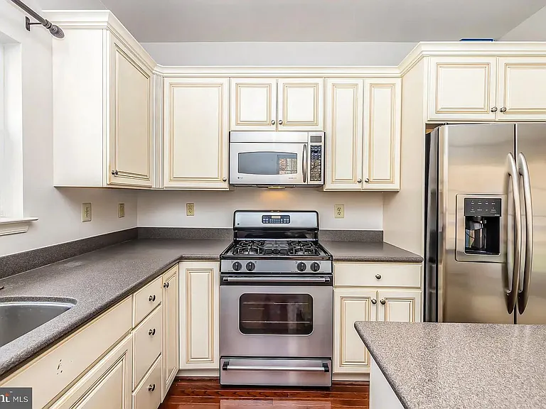 171 Madison Way — Photo 9