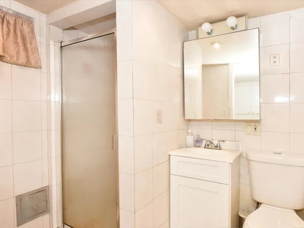 33-16 24th Avenue image 31 of 41