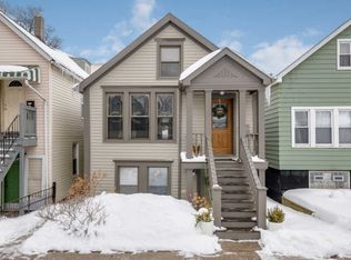 2423 W Fletcher St, Chicago, IL 60618