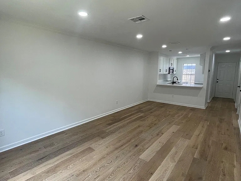 416 Doucet Rd #2E — Photo 3
