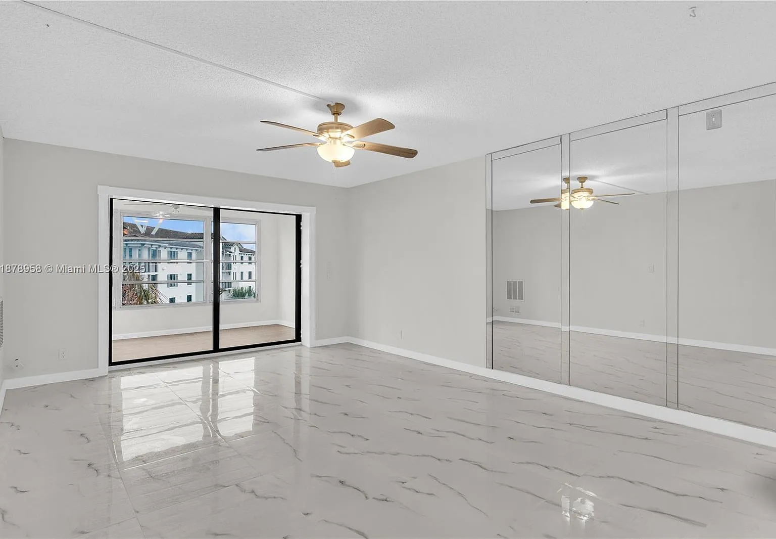 Isle Of Sandalfoot Condo — Photo 2