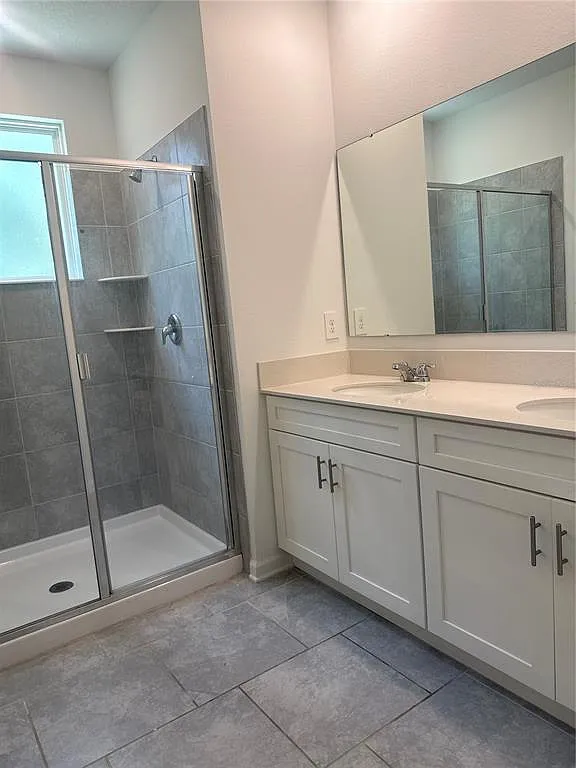 3 bed, 2.5 bath, 1672 sqft, $2,300 — Photo 2