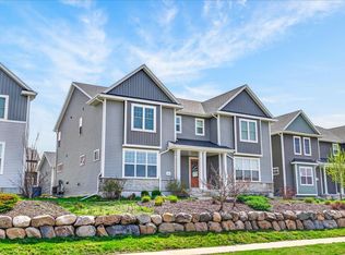 1045 Range Trl, Verona, WI 53593
