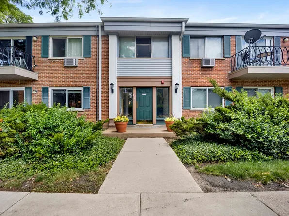 710 E Algonquin Rd #J108, Arlington Heights, IL 60005