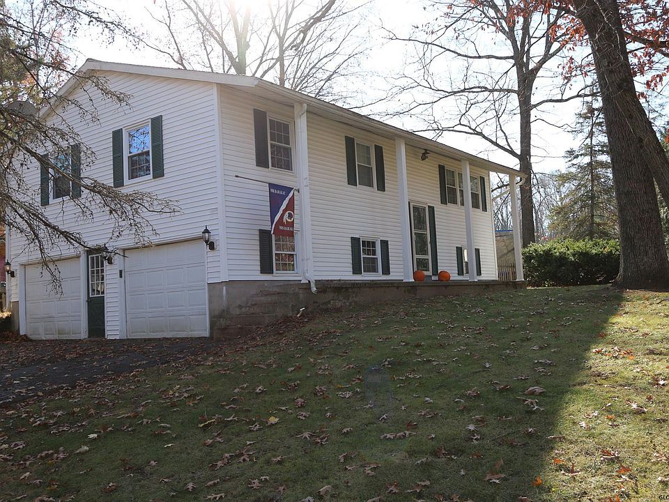 1st image of 2 Ferndell Spring Dr
