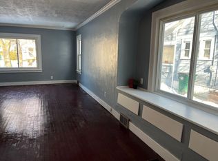 905 Gordon Ave, Lansing, MI 48910