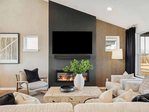 3735 Holbrook Dr, Waconia, MN 55387