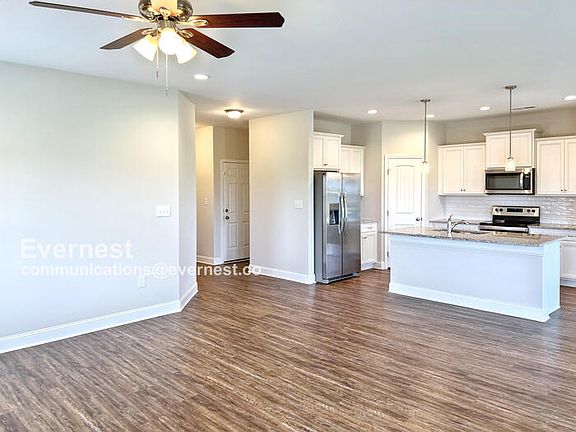 4th image of 109 Elaina Grey Ct