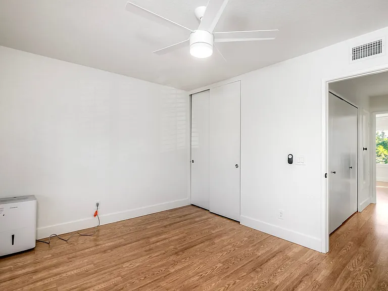 6904 Carnation Dr — Photo 21