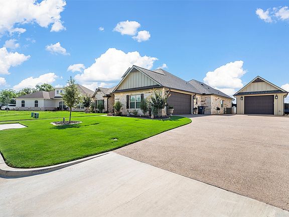 2nd image of 10133 T Bury Ln