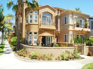 501 Pecan Ave, Huntington Beach, CA 92648