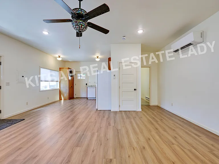 15449 Washington Ave NE #101 — Photo 11