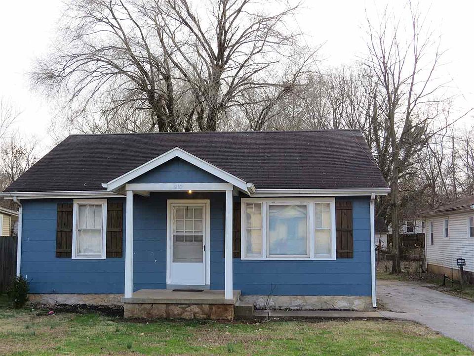 1st image of 210 W 13th Ave