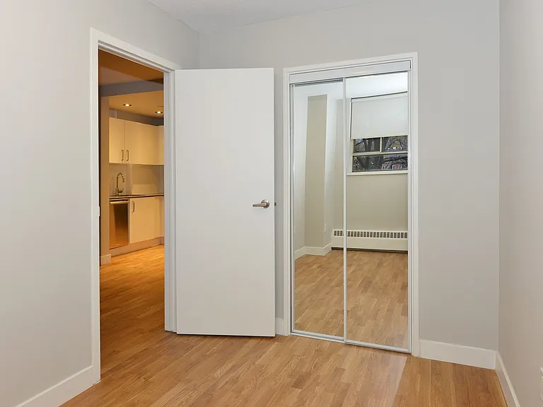 230 Oak St — Photo 19