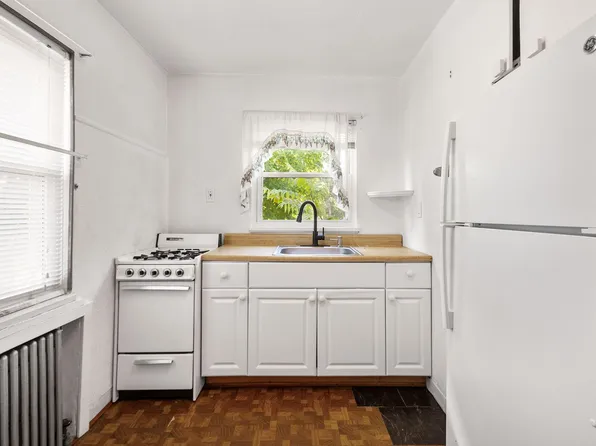 1504 Coraopolis Heights Road, 1504 Coraopolis Heights Rd, Coraopolis, PA 15108