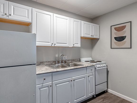 5th image of 1446 Alphada Ave #1