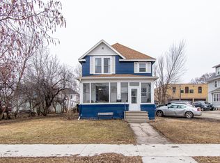 708 7th St N, Fargo, ND 58102