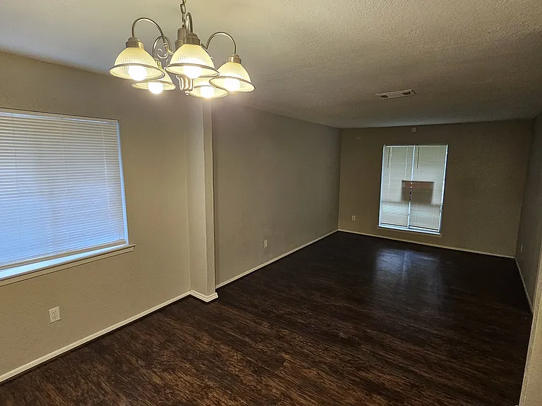 4430 McCleester Dr — Photo 7