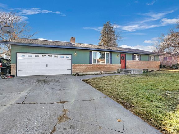 3rd image of 1544 Julie Ln