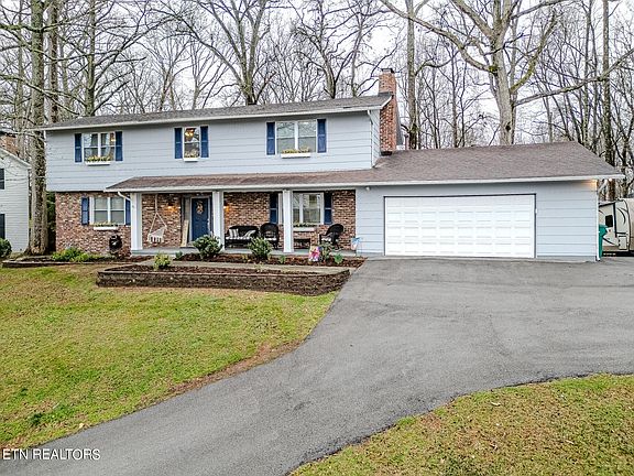 3rd image of 8621 High Lark Ln