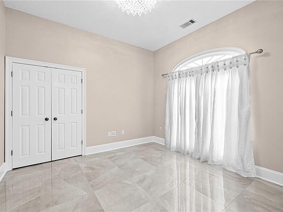 4th image of 316 W Honors Point Ct