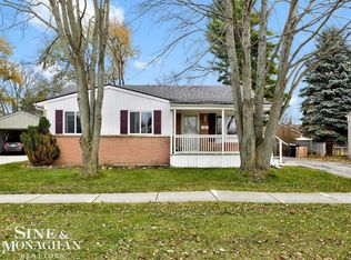 929 Georgia Ave, Marysville, MI