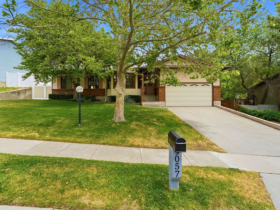 1st image of 9057 Cherbourg Pl