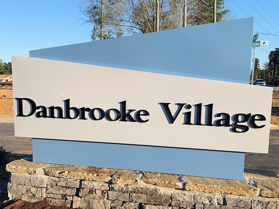 2nd image of 3065 Stanhope Dr