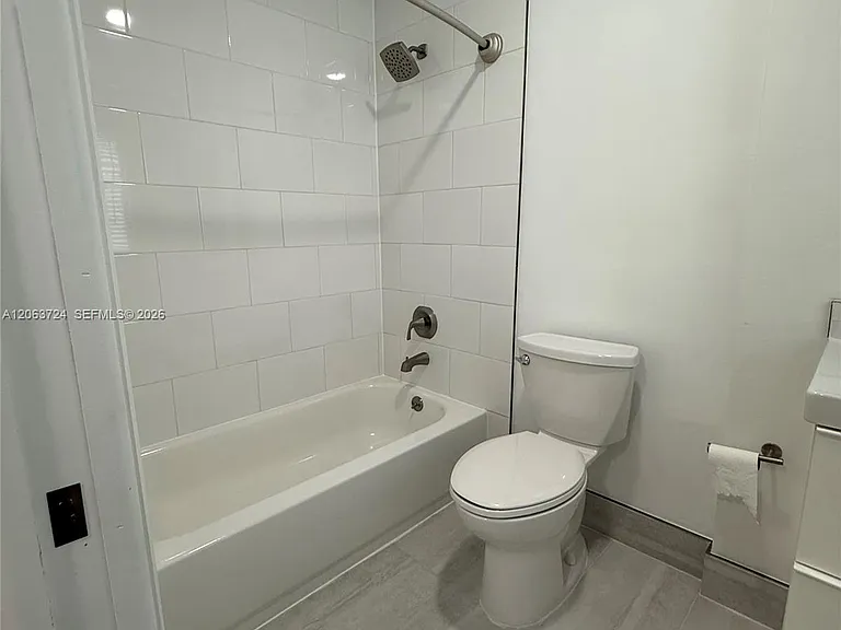 10672 SW 79th Ter — Photo 20
