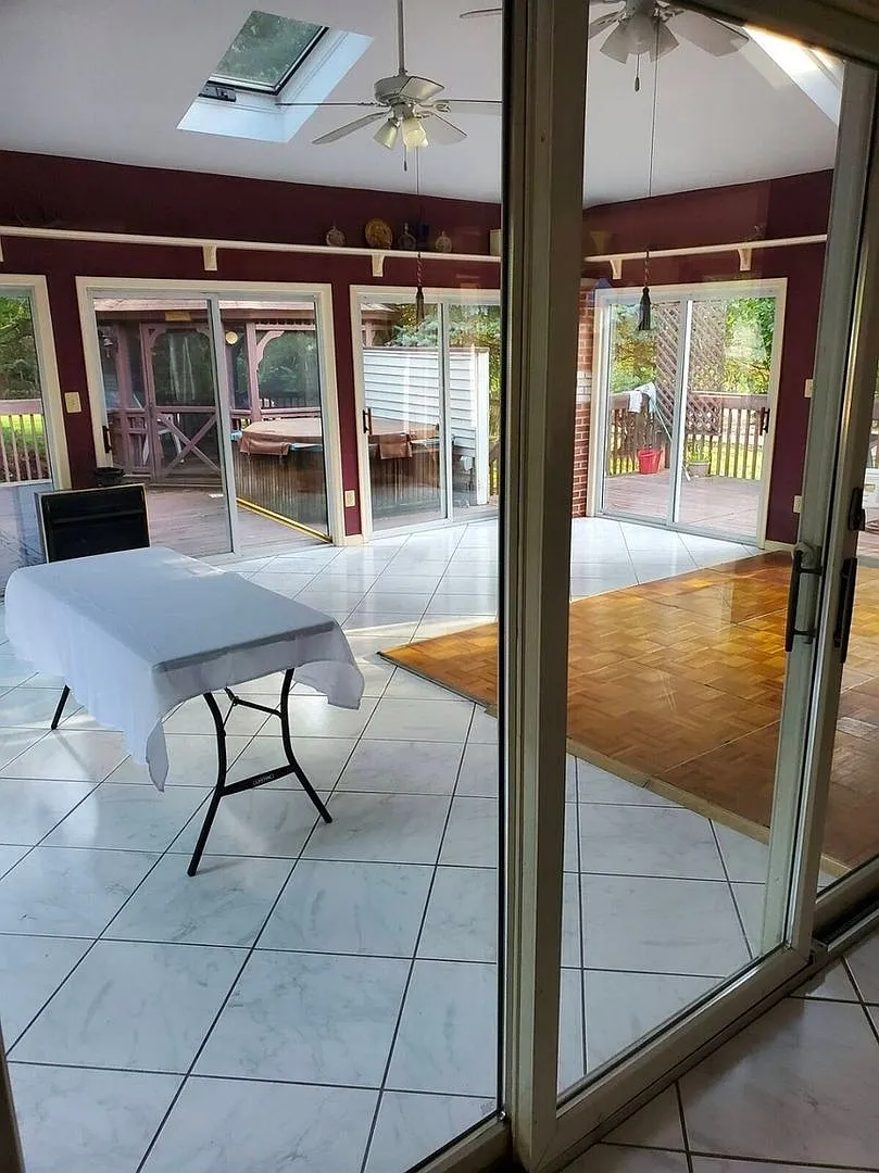 Spacious 4BR House in Bordentown — Photo 4