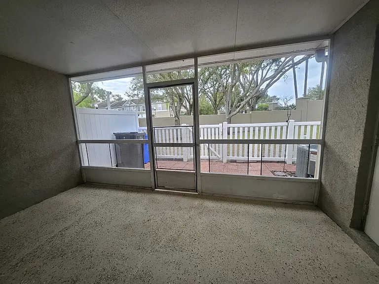 10106 Belleville Pl — Photo 33