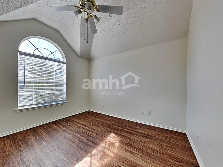 601 Ridgemont Dr — Photo 18