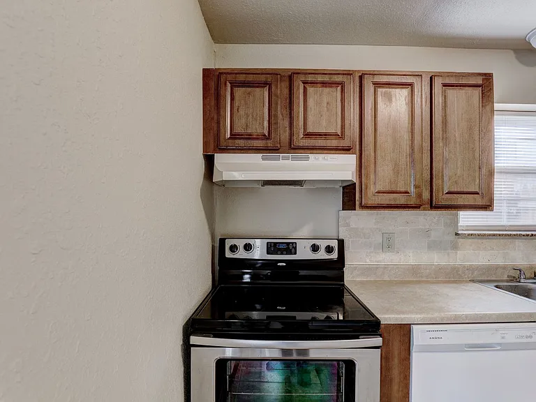 7507 Knight Lake Dr — Photo 16