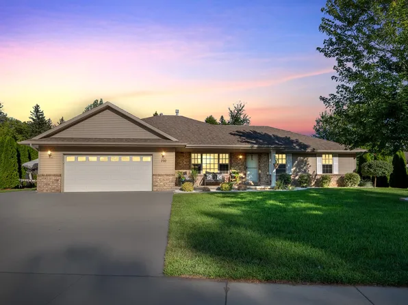 770 Canterbury Castle Ln, Green Bay, WI 54313