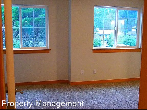 4th image of 4261 Mayhill Dr SE