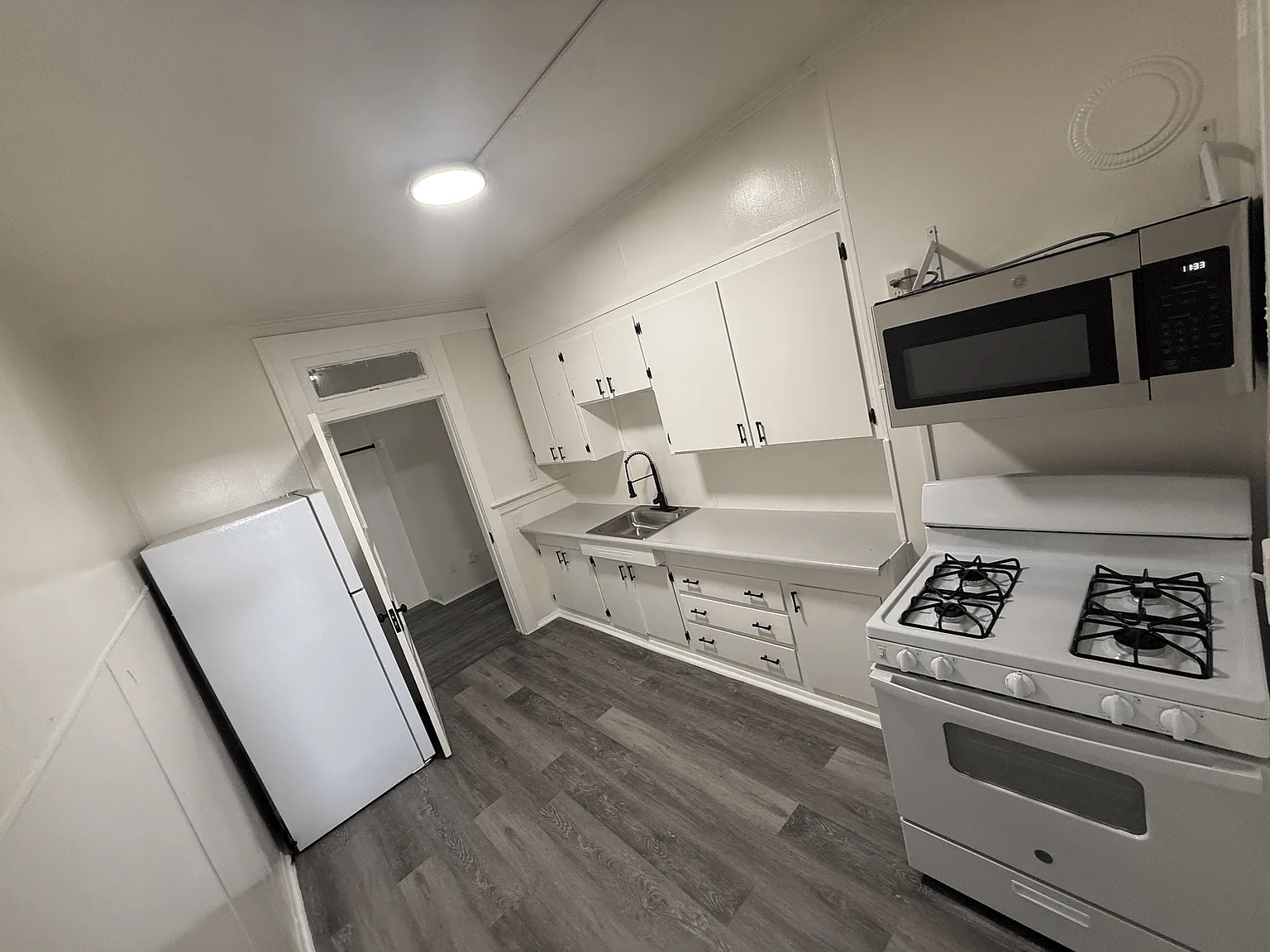 1 bed, 600 sqft, $1,350 — Photo 2