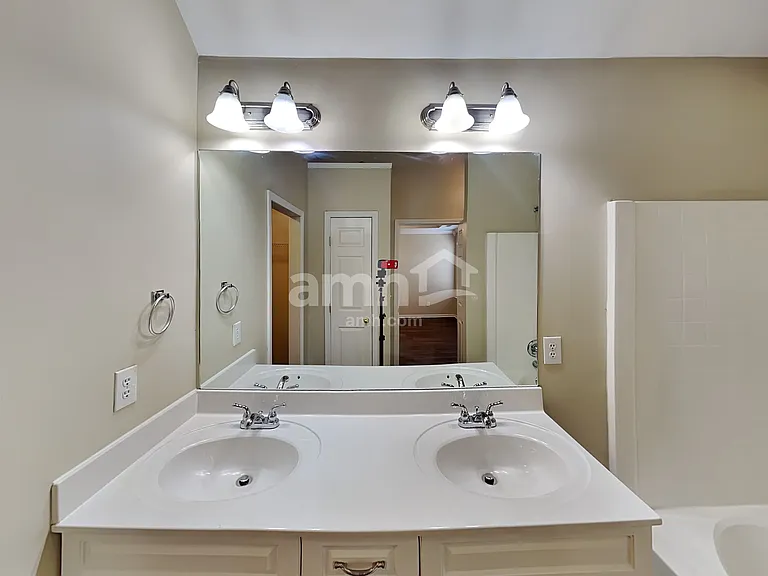 1005 Matheus Dr — Photo 12
