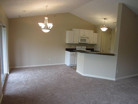 2nd image of 1620 Ashley Ct APT 302