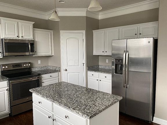 4th image of 294 Cloverhill Dr