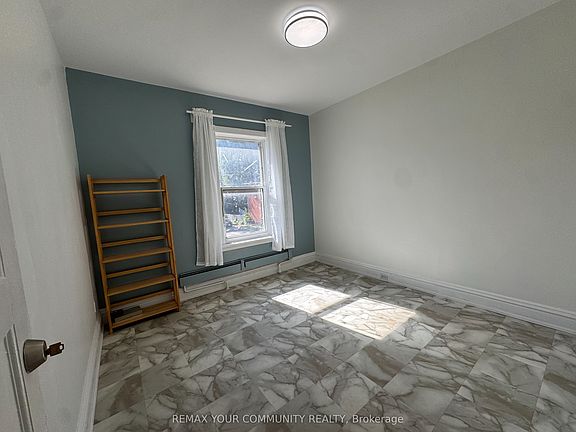 3rd image of 358 Main St W #3