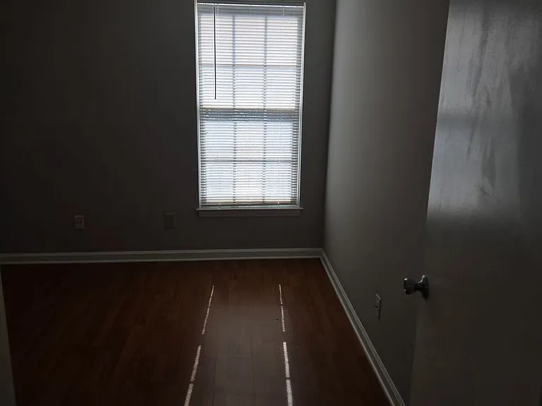 1649 Arlyn Cir #M — Photo 10