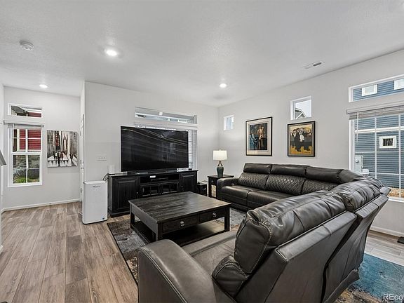 4th image of 17957 E 103rd Avenue