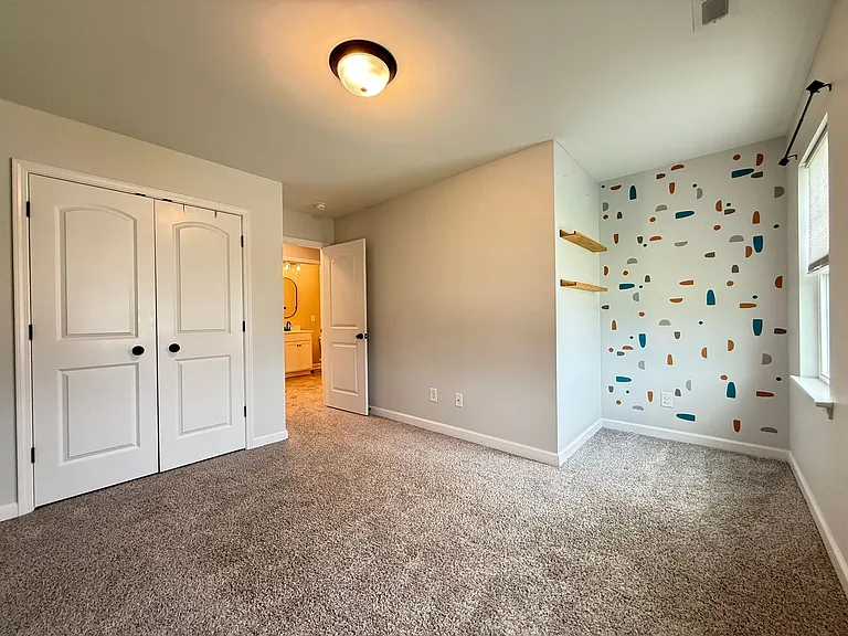 303 Breezeway Dr — Photo 41