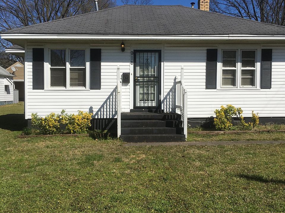 cute home on corner lot