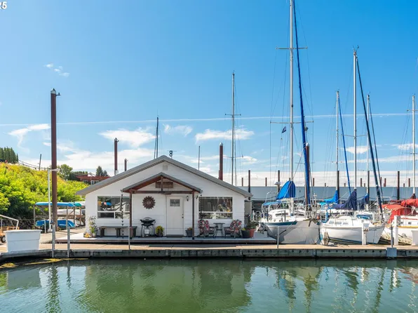 3737 NE Marine Dr Unit 4-01, Portland, OR 97211