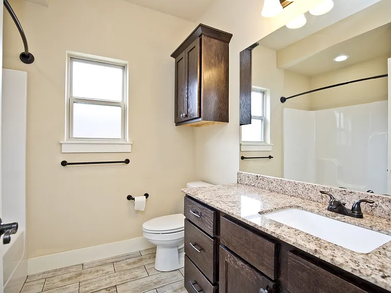 108 Alder St — Photo 17