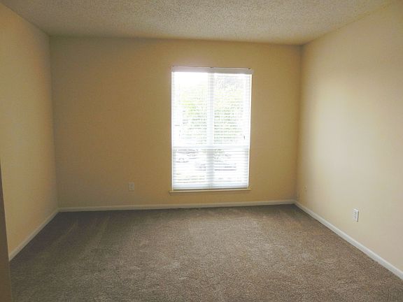 master bedroom 12 x 12